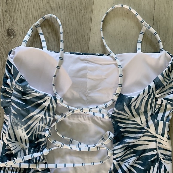 NWT Splendid Stormy Story Lace Up One-Piece Swimsuit tropical print blue white L - Picture 9 of 11
